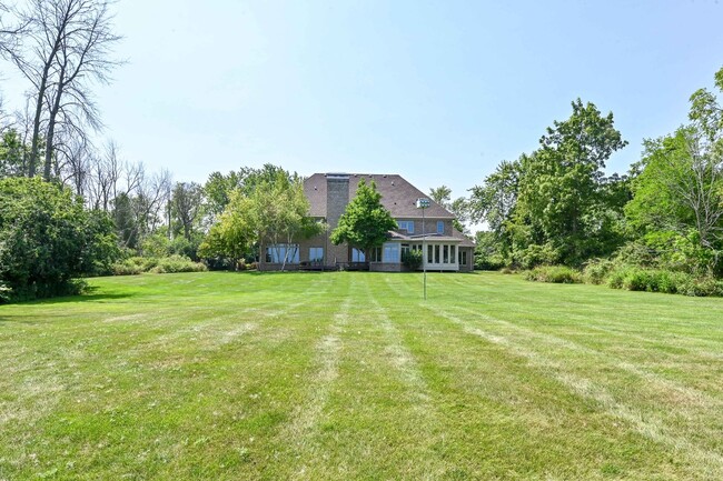 Building Photo - Expansive and Stately Home on Lake Michigan