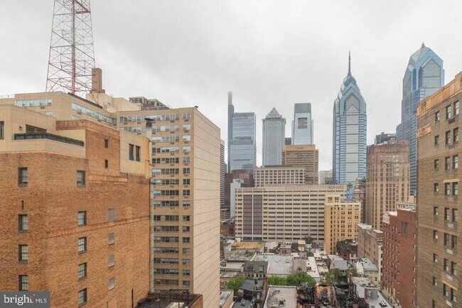 Building Photo - 1701 Locust St