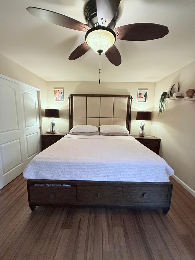 Building Photo - 806 Hawks Cir Dr