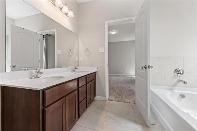 Building Photo - 3409 Keechi Creek Dr