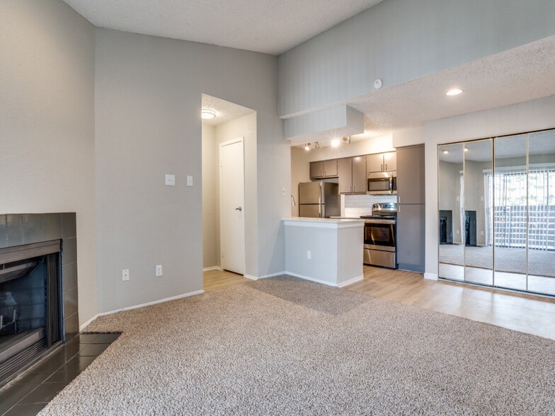 Hudson Apartments 2508 Forest Point Dr Arlington TX 76006 Apartment