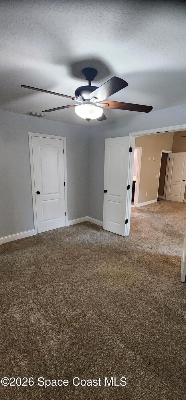 Building Photo - 428 Heathrow Cir