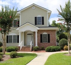 Building Photo - NEW REDUCED PRICE in Beautiful Sea Trail Plantation townhome