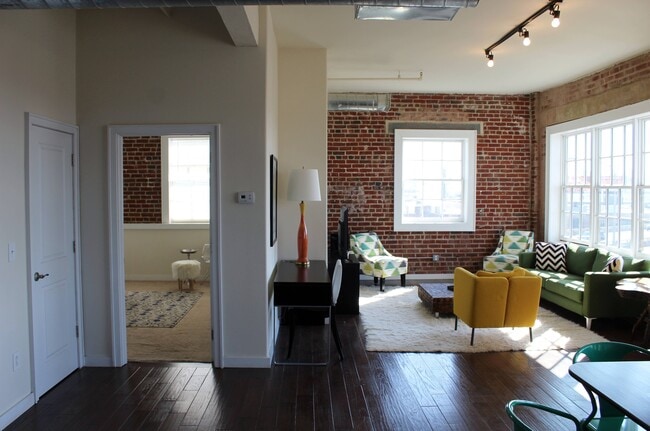 Building Photo - Frankford Lofts
