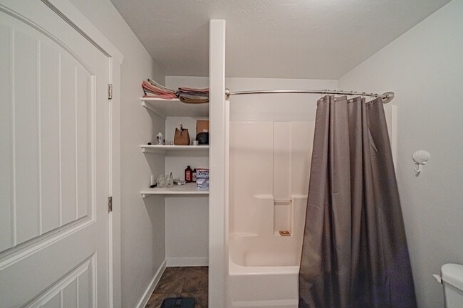 Building Photo - 416 W 260 N