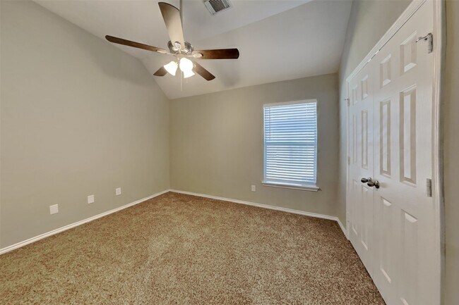 Building Photo - 4911 Lake Daniel Ct
