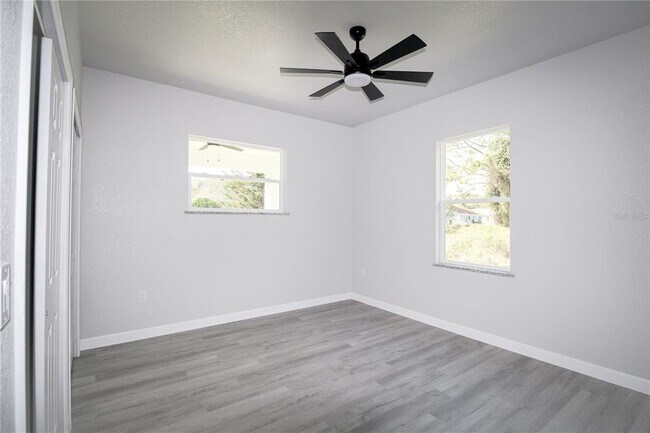 Building Photo - 769 Memorial Dr