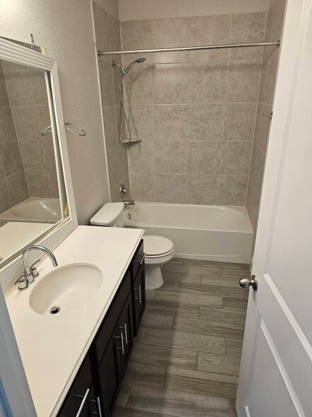 Building Photo - 9511 Bricewood Oak