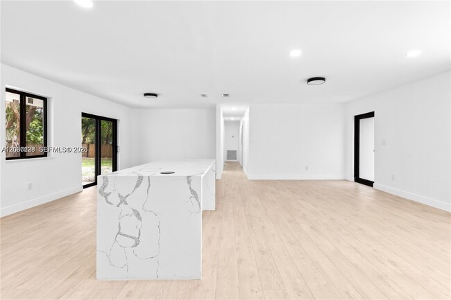 Building Photo - 14171 SW 37th Ct
