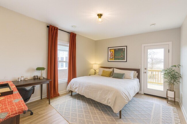 Building Photo - 1458 Virginia Park St