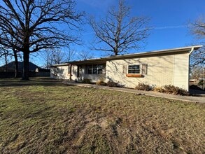 Building Photo - 895 Marion Anderson Rd