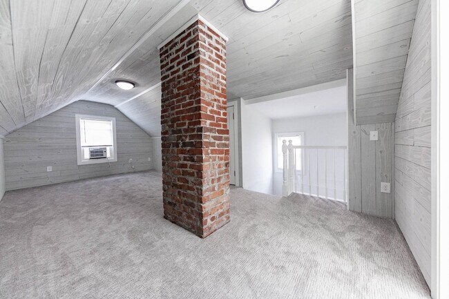 Building Photo - 1326 Massachusetts St