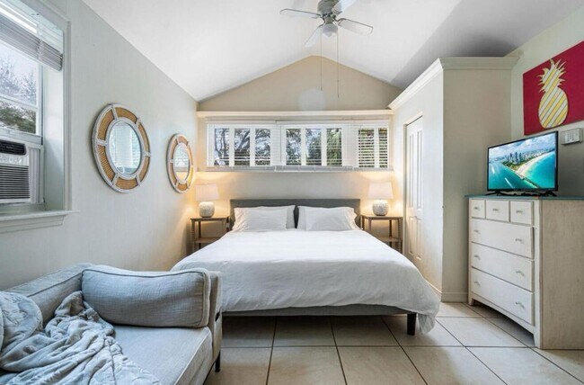 Building Photo - 5301 N Flagler Dr