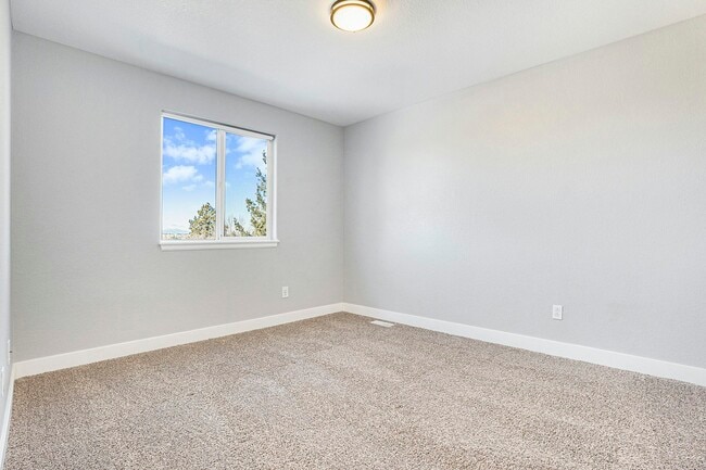 Building Photo - 11221 Jordan Ct