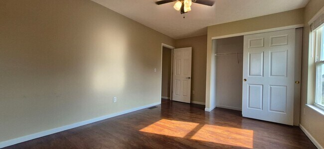 Building Photo - 2999 Iowa Ct