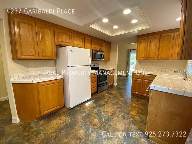 Building Photo - 4237 Garibaldi Pl