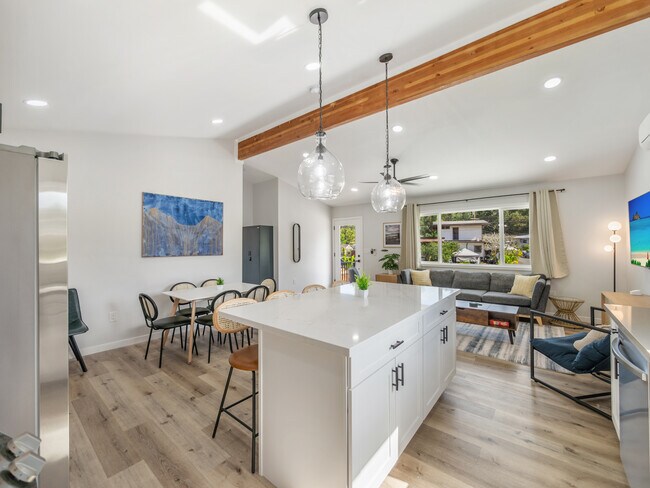 Building Photo - 95-148 Waimakua Dr