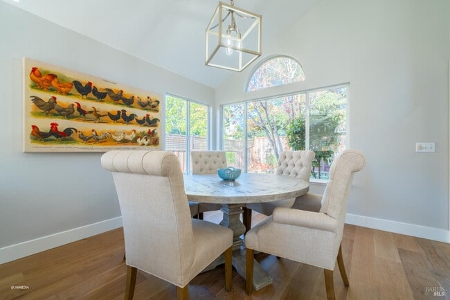 Building Photo - 517 Leafhaven Ln