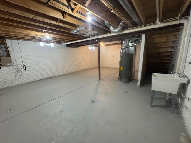 Building Photo - Newly Renovated 3BR/2BA Single-Family Home with Garage – Cleveland