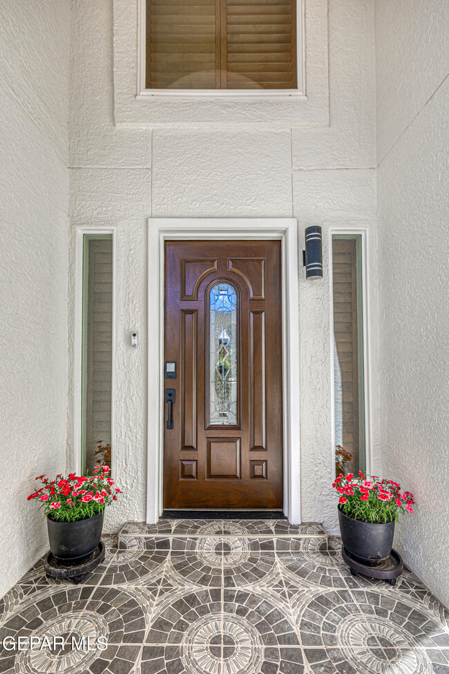Building Photo - 6205 Brisa Del Mar Dr