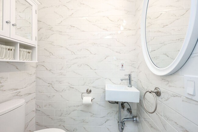 Building Photo - New for 2025! Newly Renovated Winter Rental at the Thorwald Condos