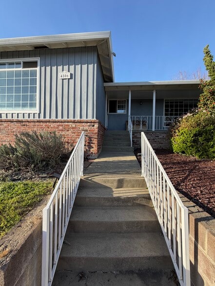 Building Photo - 4806 Lodi Way