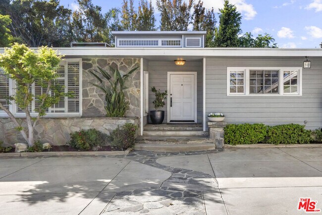 Building Photo - 1233 Corsica Dr