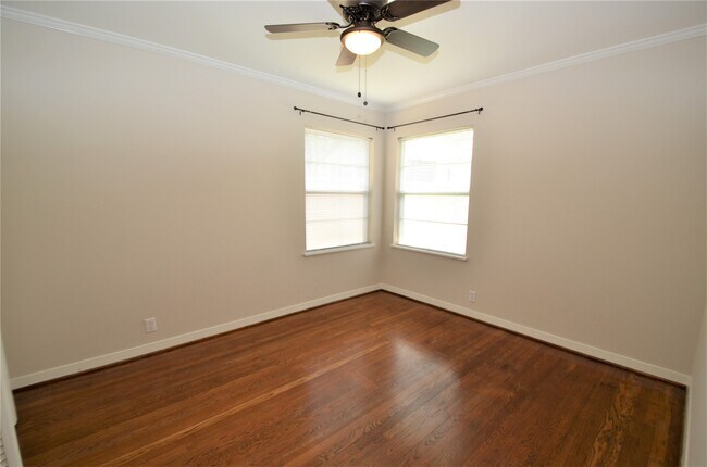 Building Photo - 4009 Nenana Dr