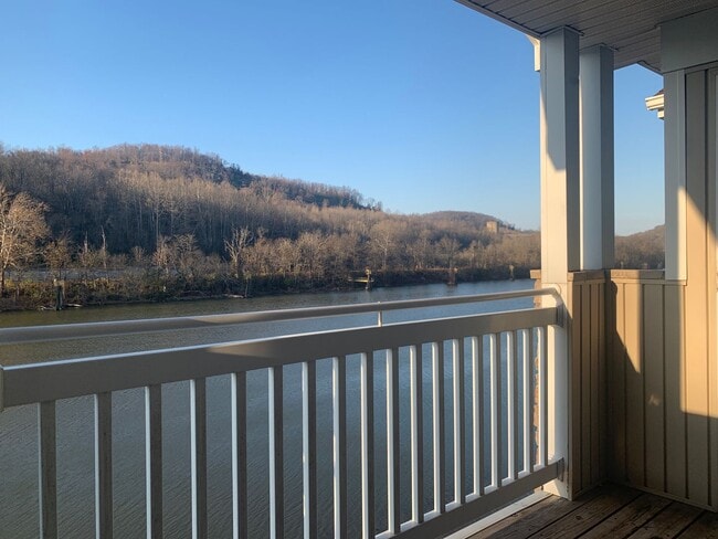 Building Photo - Star City - 4 Bedroom, 4 bath Condo - Available 08/05/2026