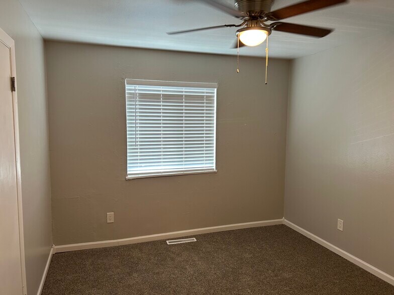 Building Photo - 4339 Ericson Dr