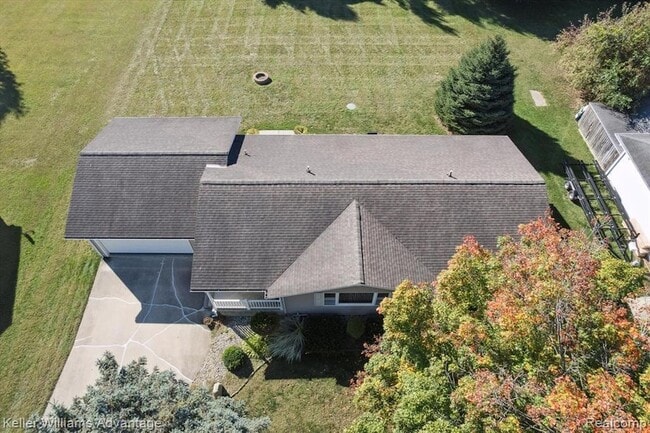 Building Photo - 245 Lynbrook Dr