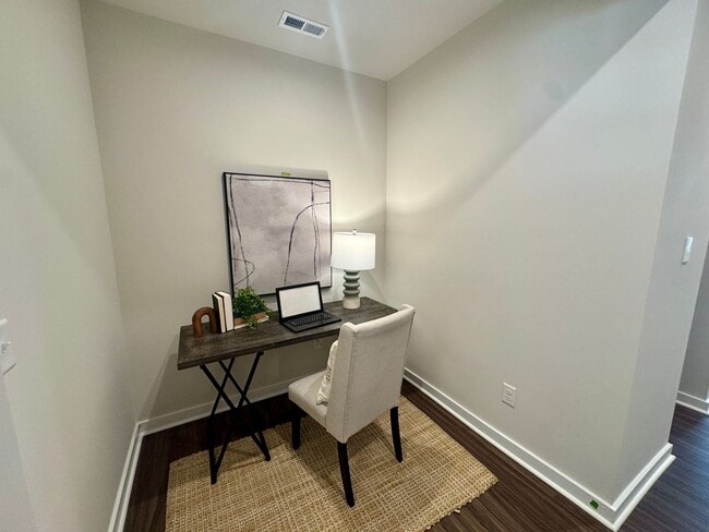 Building Photo - NEW CONSTRUCTION;3BR/2BA Townhome in Griffith Lakes