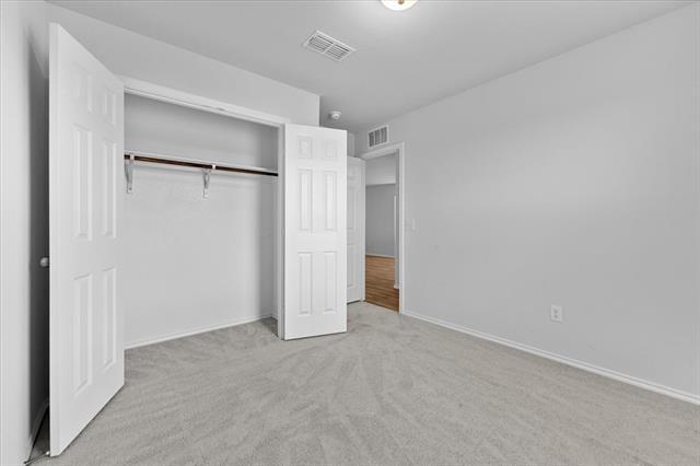 Building Photo - 445 Grenada Lk Dr