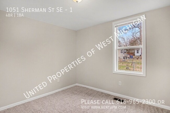 Building Photo - 1051 Sherman St SE