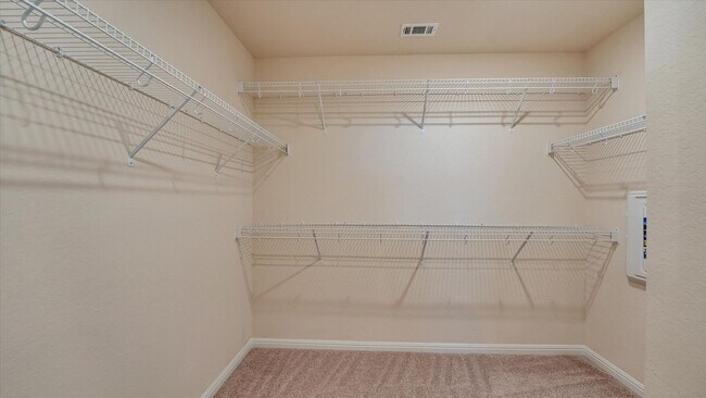 Building Photo - Redland Rd/281 Sienna Subdivision