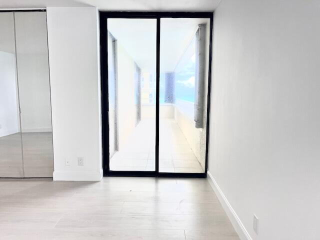 Building Photo - 5280 N Ocean Dr