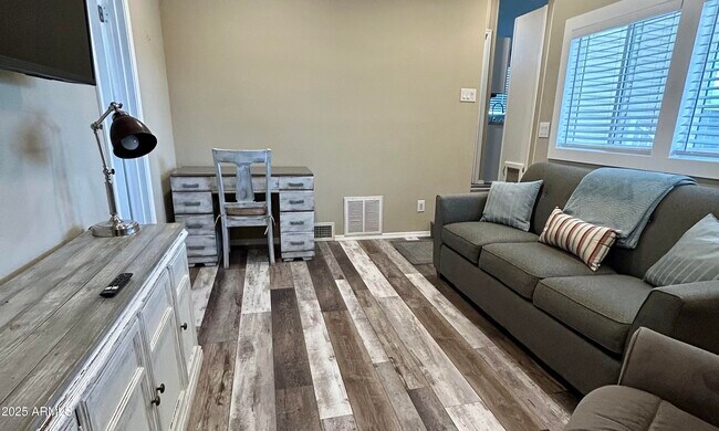 Building Photo - 379 Gypsum Dr