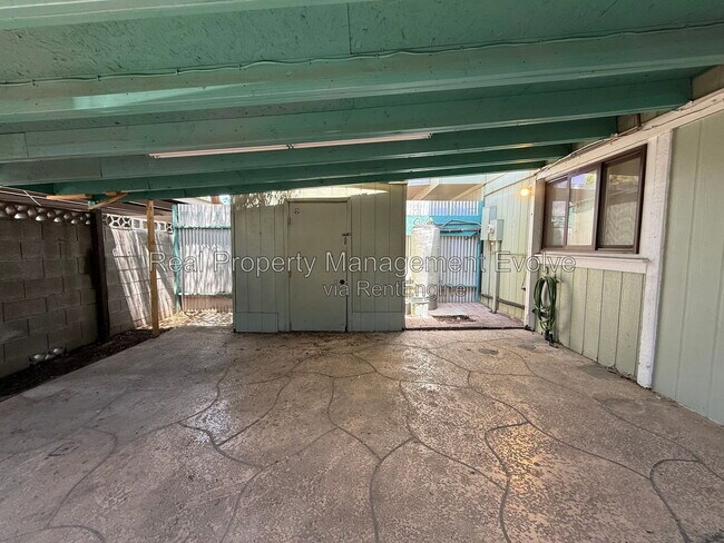 Building Photo - 4709 N 26th Ln