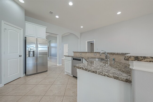 Building Photo - 6015 Hewes Point Ln