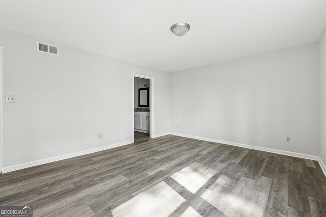 Building Photo - 5368 Stafford Dr NW