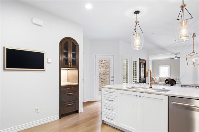 Building Photo - 5635 Cecina Dr