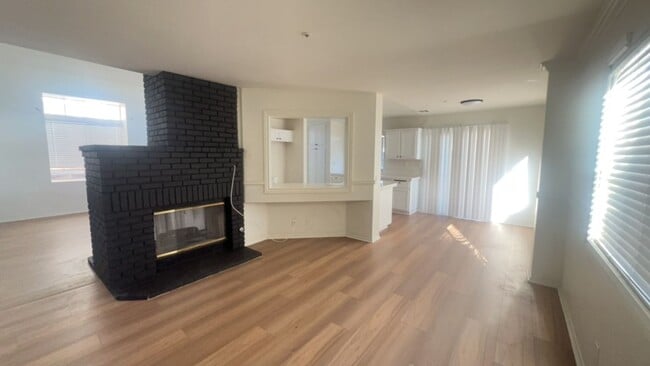 Building Photo - Southridge 4bed 2bath Beauty!