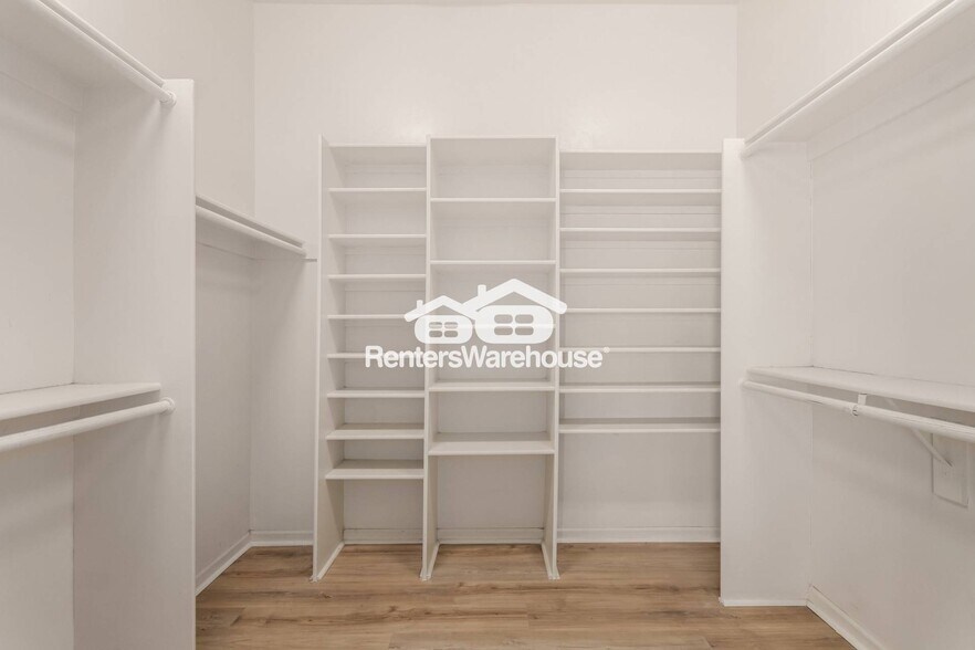 Building Photo - 21745 N 61st Dr