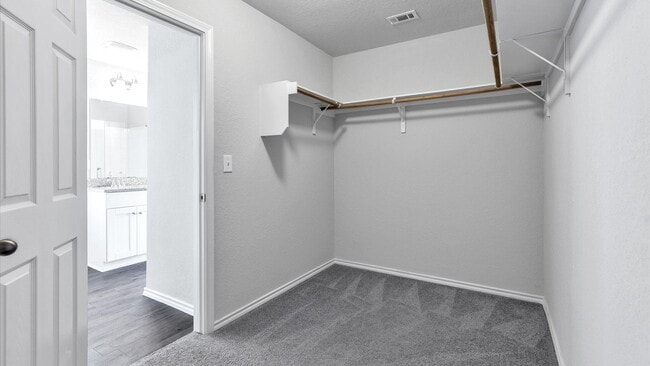 Building Photo - FREEDOM HILLS