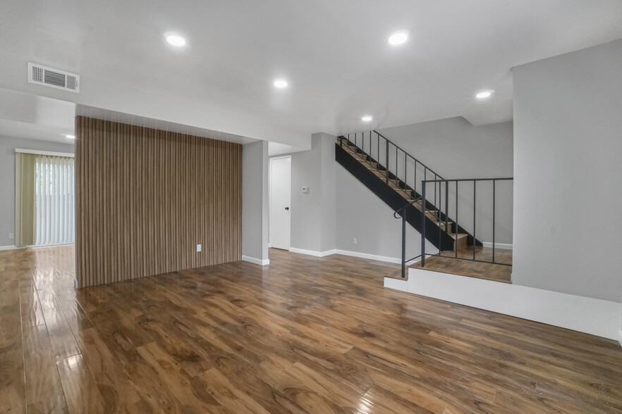 Building Photo - 3974 Tarrytown Ln