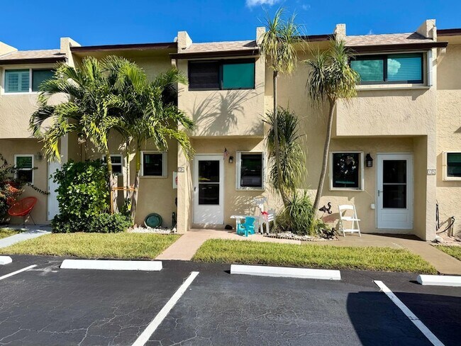 Building Photo - 4235 N Hwy A1A