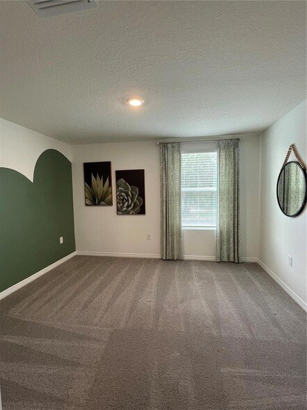 Building Photo - 37059 Kings Crown Dr