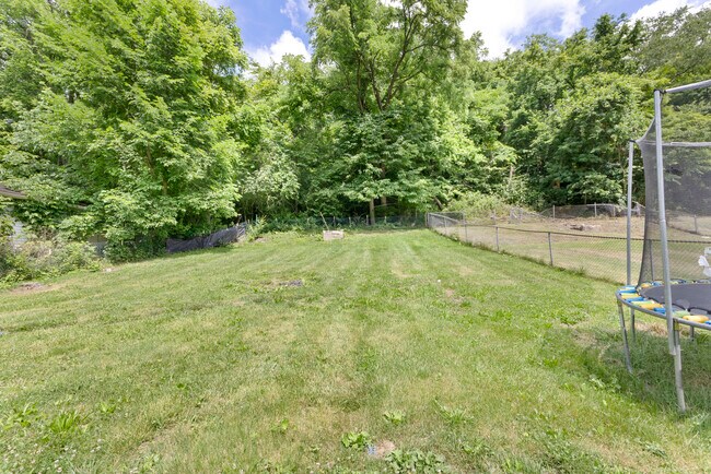 Building Photo - 77 Luka Rd