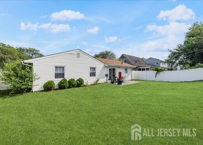 Building Photo - 57 Garland Ln