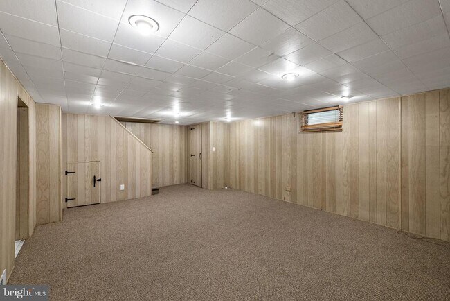 Building Photo - 1541 Doxbury Rd